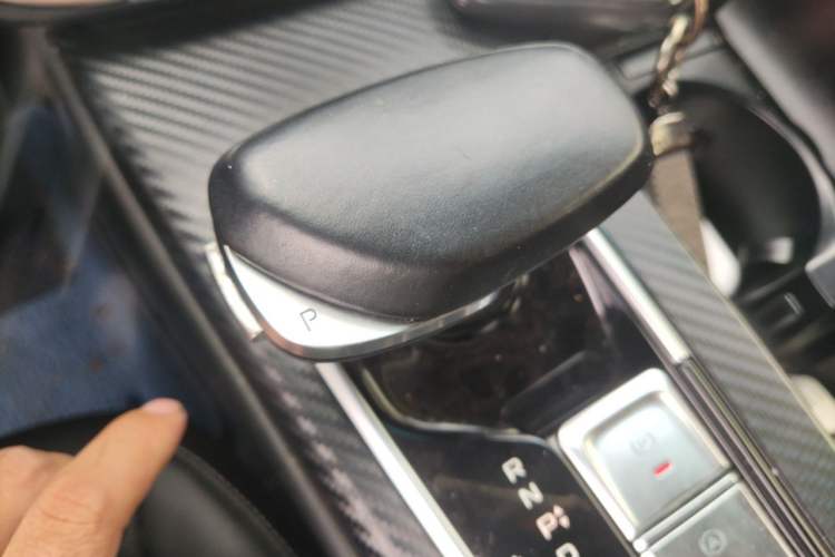 Used Geely Auto Emgrand GT New Energy 2018 1.5T PHEV Yaoxiang Edition Gear Lever