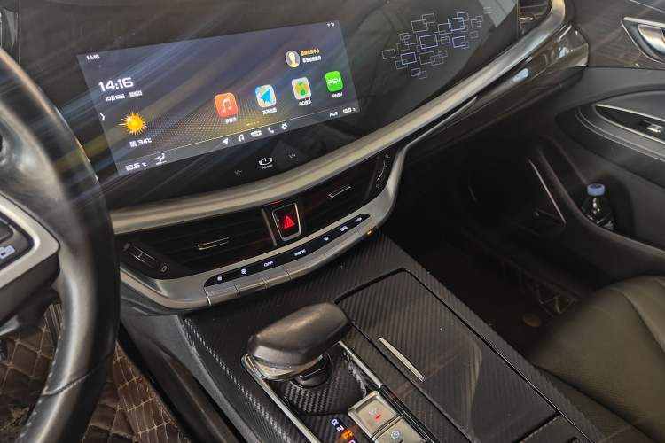 Used Geely Auto Emgrand GT New Energy 2018 1.5T PHEV Yaoxiang Edition Interior 2