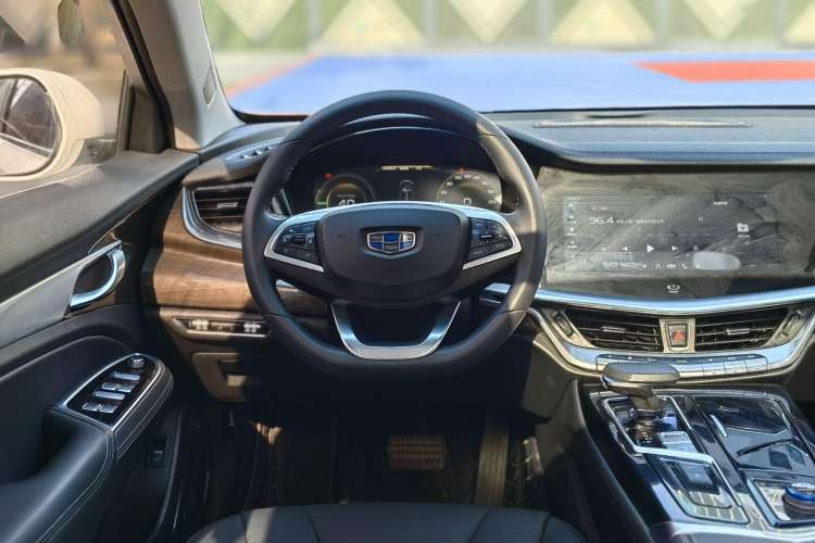Used Geely Auto Emgrand GT New Energy 2018 1.5T PHEV Yaoxiang Edition Interior 2