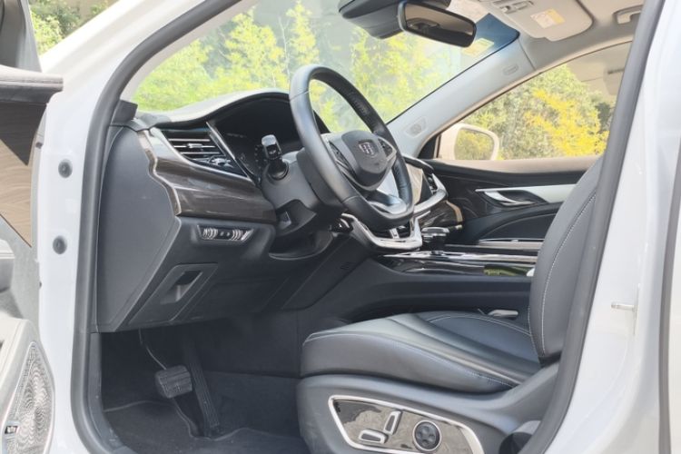Used Geely Auto Emgrand GT New Energy 2018 1.5T PHEV Yao Ling Edition Interior 4