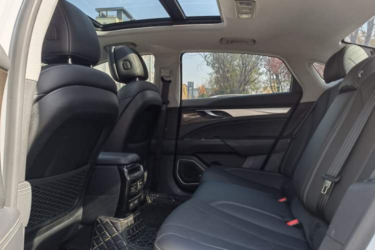 Used Geely Auto Emgrand GT New Energy 2018 1.5T PHEV Yaoxiang Edition Interior 6
