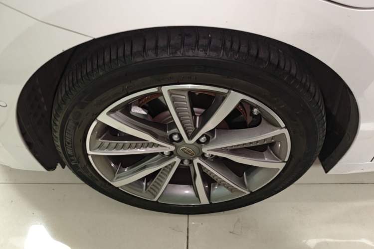 Used Geely Auto Emgrand GT New Energy 2018 1.5T PHEV Yao Ling Edition Left Front Wheel Hub