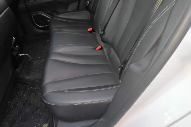 Used Geely Auto Emgrand GT New Energy 2018 1.5T PHEV Yao Ling Edition Left Rear Seat