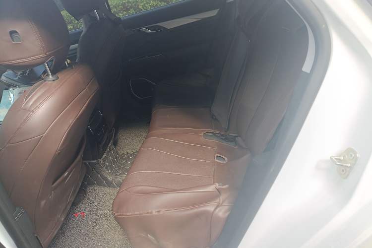 Used Geely Auto Emgrand GT New Energy 2018 1.5T PHEV Yao Ling Edition Left Rear Seat