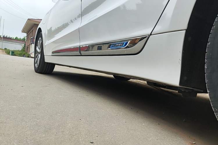 Used Geely Auto Emgrand GT New Energy 2018 1.5T PHEV Yaoxiang Edition Left Side Sill