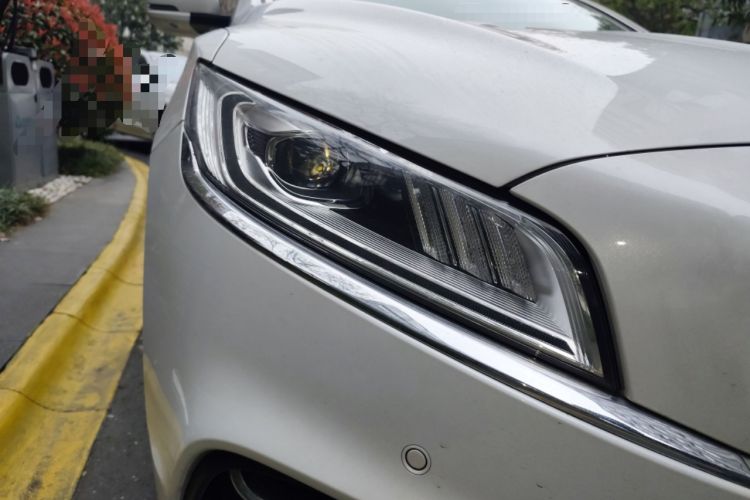 Used Geely Auto Emgrand GT New Energy 2018 1.5T PHEV Yao Ling Edition Right Front Headlight