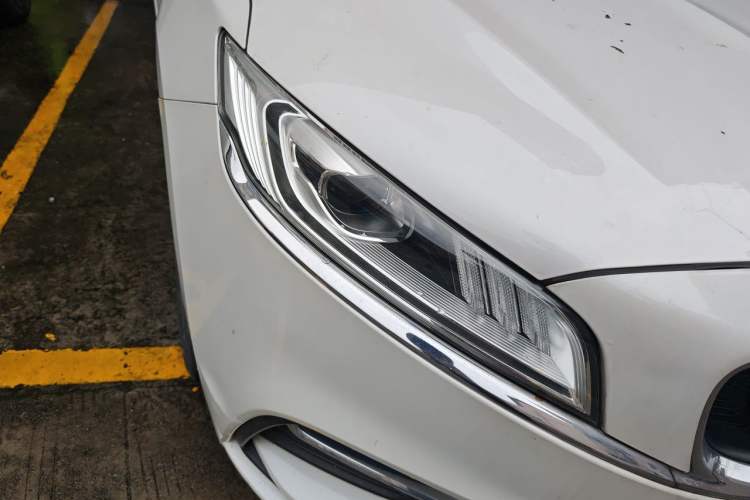 Used Geely Auto Emgrand GT New Energy 2018 1.5T PHEV Yaoxiang Edition Right Front Headlight