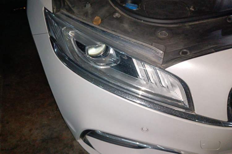 Used Geely Auto Emgrand GT New Energy 2018 1.5T PHEV Yao Ling Edition Right Front Headlight