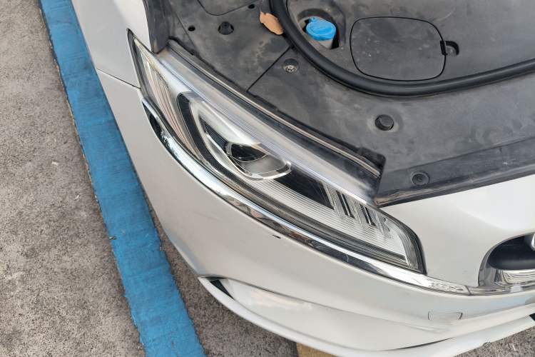 Used Geely Auto Emgrand GT New Energy 2018 1.5T PHEV Yaoxiang Edition Right Front Headlight