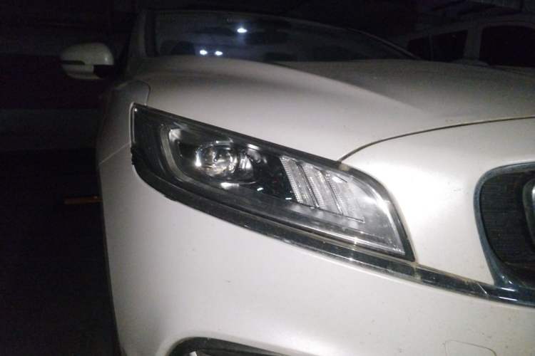 Used Geely Auto Emgrand GT New Energy 2018 1.5T PHEV Yaoxiang Edition Right Front Headlight