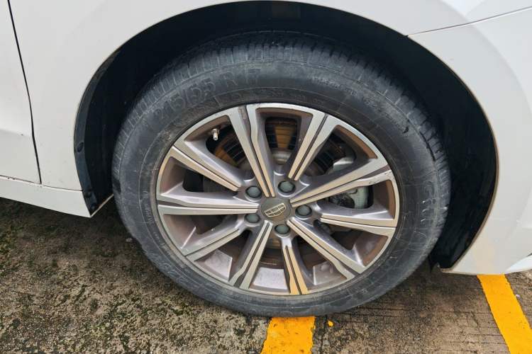 Used Geely Auto Emgrand GT New Energy 2018 1.5T PHEV Yaoxiang Edition Right Front Wheel Hub