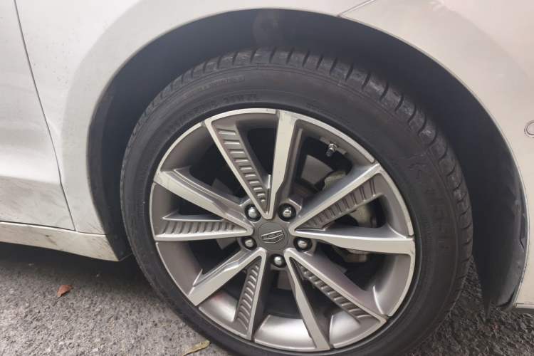Used Geely Auto Emgrand GT New Energy 2018 1.5T PHEV Yao Ling Edition Right Front Wheel Hub
