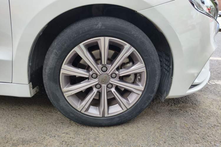 Used Geely Auto Emgrand GT New Energy 2018 1.5T PHEV Yaoxiang Edition Right Front Wheel Hub
