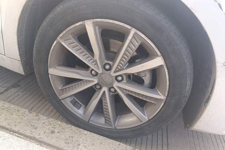 Used Geely Auto Emgrand GT New Energy 2018 1.5T PHEV Yao Ling Edition Right Front Wheel Hub