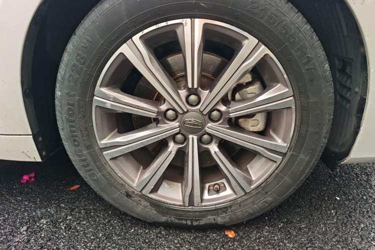 Used Geely Auto Emgrand GT New Energy 2018 1.5T PHEV Yaoxiang Edition Right Front Wheel Hub