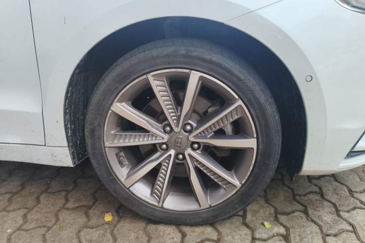 Used Geely Auto Emgrand GT New Energy 2018 1.5T PHEV Yao Ling Edition Right Front Wheel Hub