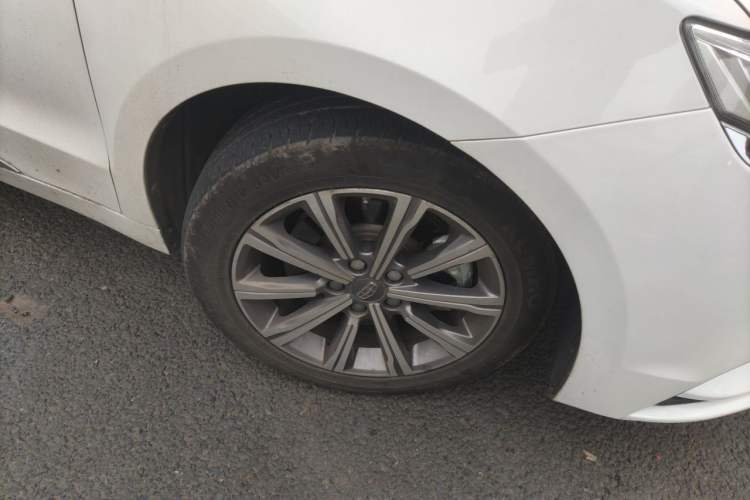 Used Geely Auto Emgrand GT New Energy 2018 1.5T PHEV Yaoxiang Edition Right Front Wheel Hub