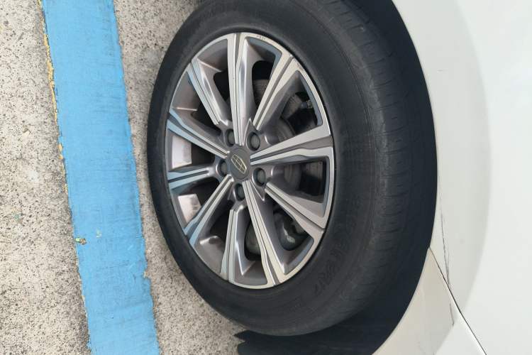 Used Geely Auto Emgrand GT New Energy 2018 1.5T PHEV Yaoxiang Edition Right Front Wheel Hub