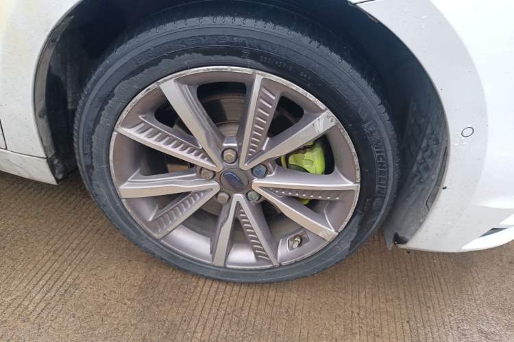 Used Geely Auto Emgrand GT New Energy 2018 1.5T PHEV Yao Ling Edition Right Front Wheel Hub