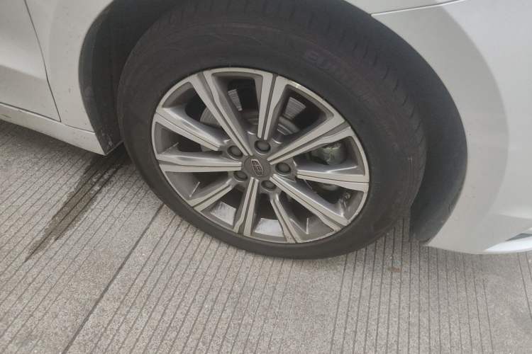 Used Geely Auto Emgrand GT New Energy 2018 1.5T PHEV Yaoxiang Edition Right Front Wheel Hub
