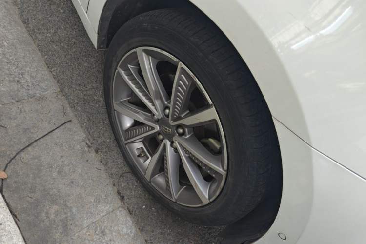 Used Geely Auto Emgrand GT New Energy 2018 1.5T PHEV Yao Ling Edition Right Front Wheel Hub