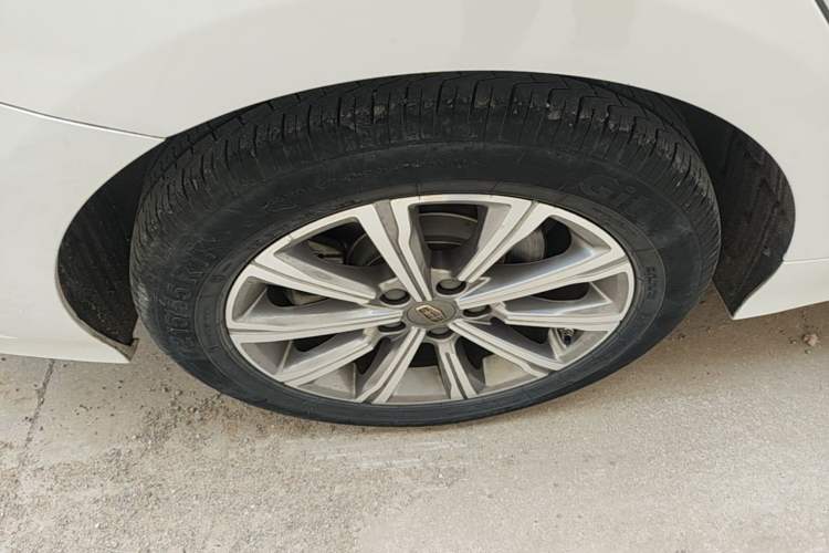 Used Geely Auto Emgrand GT New Energy 2018 1.5T PHEV Yaoxiang Edition Right Rear Wheel Hub