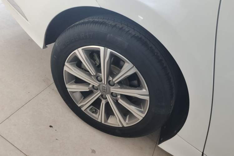 Used Geely Auto Emgrand GT New Energy 2018 1.5T PHEV Yaoxiang Edition Right Rear Wheel Hub