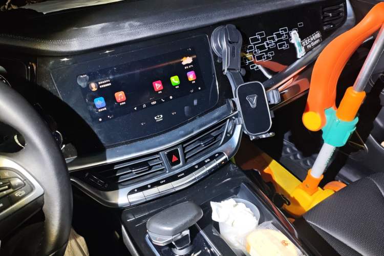 Used Geely Auto Emgrand GT New Energy 2020 1.5T PHEV Flagship Edition Audio And AC Panel