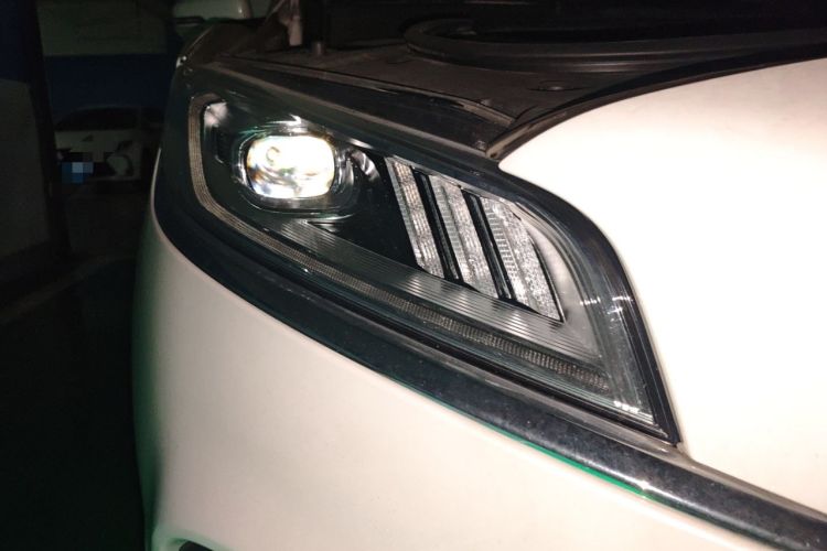 Used Geely Auto Emgrand GT New Energy 2020 1.5T PHEV Flagship Edition Right Front Headlight