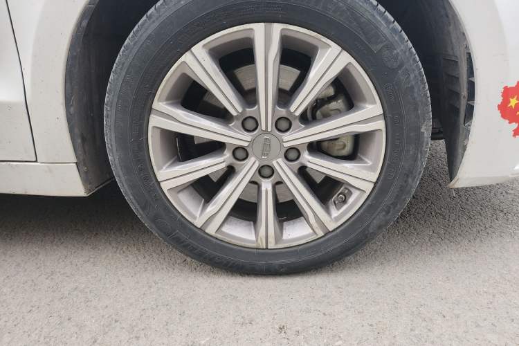 Used Geely Auto Emgrand GT New Energy 2020 1.5T PHEV Yaoxiang Edition Right Front Wheel Hub