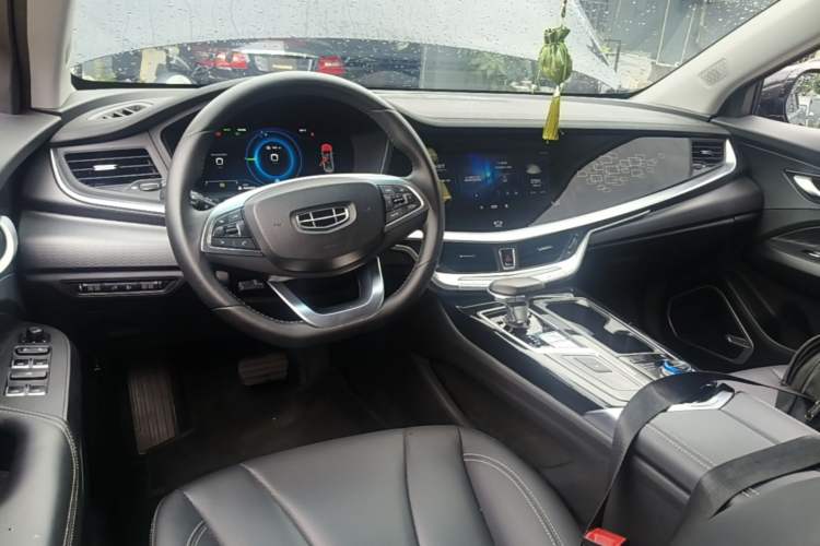 Used Geely Auto Emgrand GT New Energy 2021 1.5T ePro Enjoyment Edition Center Console