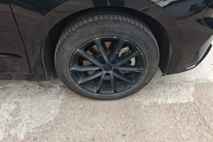 Used Geely Auto Emgrand GT New Energy 2021 1.5T ePro Enjoyment Edition Right Front Wheel Hub