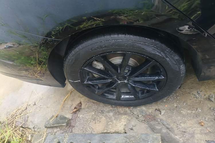 Used Geely Auto Emgrand GT New Energy 2021 1.5T ePro Enjoyment Edition Right Rear Wheel Hub