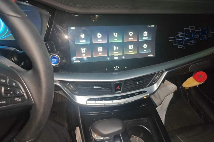 Used Geely Auto Emgrand GT New Energy 2021 1.5T ePro Elite Edition Audio And AC Panel