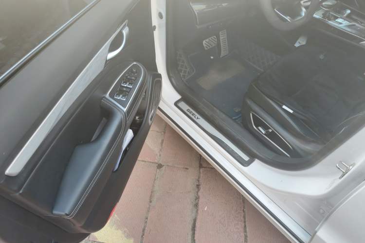 Used Geely Auto Emgrand GT New Energy 2021 1.5T ePro Elite Edition Driver Seat