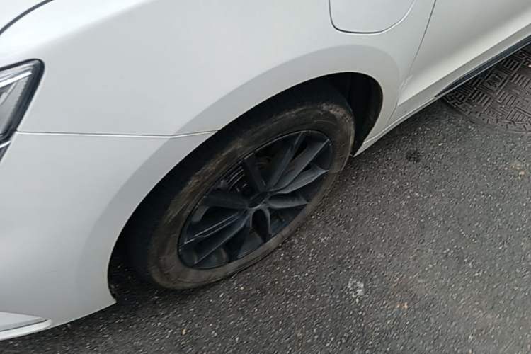 Used Geely Auto Emgrand GT New Energy 2021 1.5T ePro Enjoyment Edition Left Front Wheel Hub