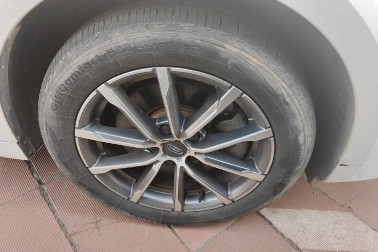 Used Geely Auto Emgrand GT New Energy 2021 1.5T ePro Elite Edition Right Front Wheel Hub