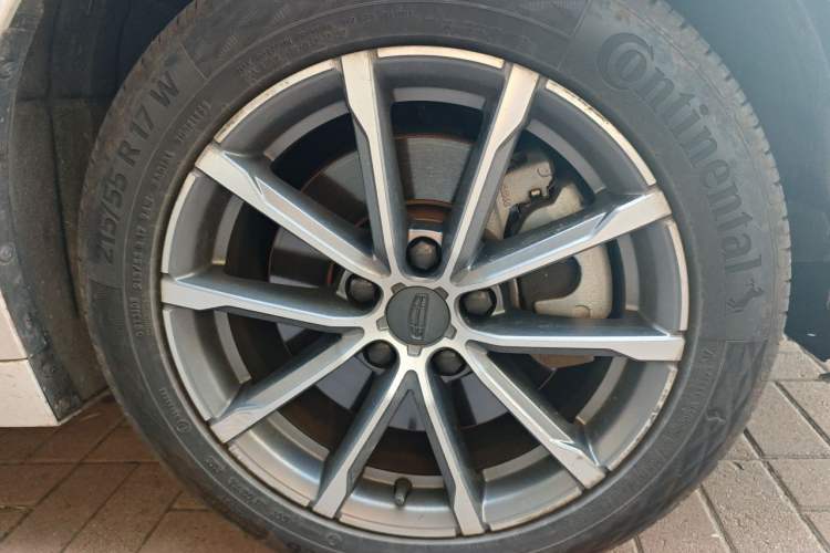 Used Geely Auto Emgrand GT New Energy 2021 1.5T ePro Elite Edition Right Front Wheel Hub