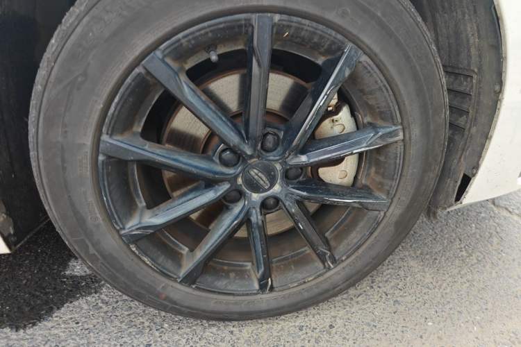 Used Geely Auto Emgrand GT New Energy 2021 1.5T ePro Enjoyment Edition Right Front Wheel Hub