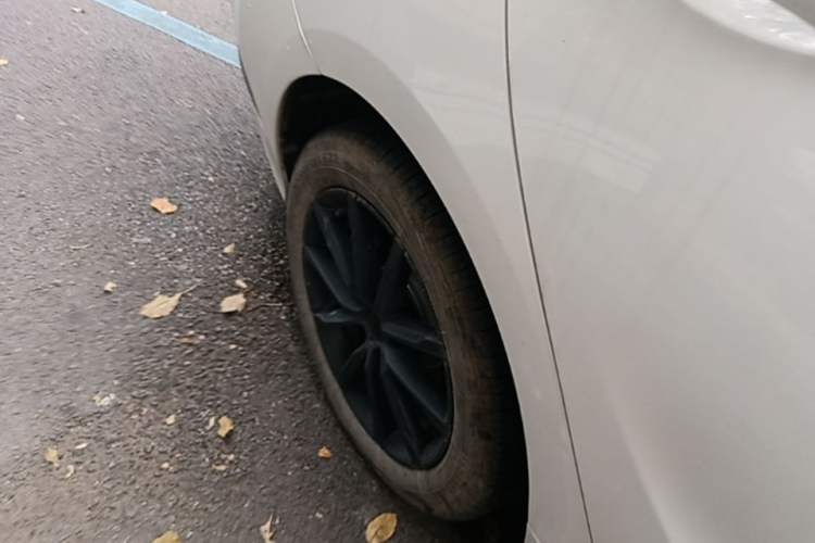 Used Geely Auto Emgrand GT New Energy 2021 1.5T ePro Enjoyment Edition Right Rear Wheel Hub