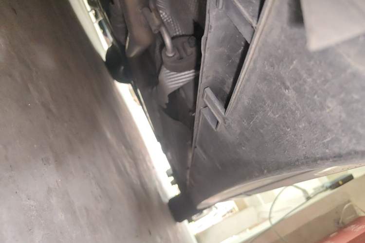 Used Geely Auto Emgrand GT New Energy 2022 1.5T PHEV Extended Range Prestige Version Chassis Rear Right
