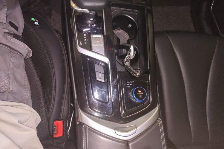 Used Geely Auto Emgrand GT New Energy 2022 1.5T PHEV Extended Range Prestige Version Gear Lever