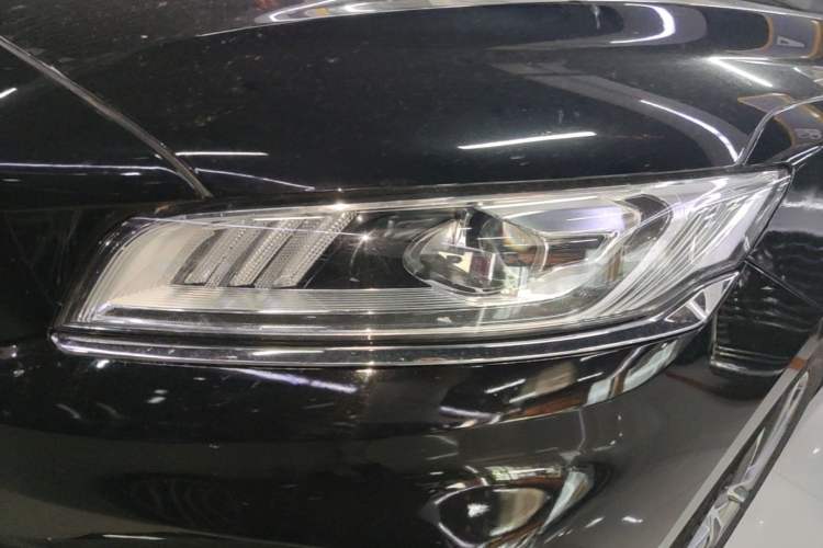 Used Geely Auto Emgrand GT New Energy 2022 1.5T PHEV Extended Range Prestige Version Left Front Headlight