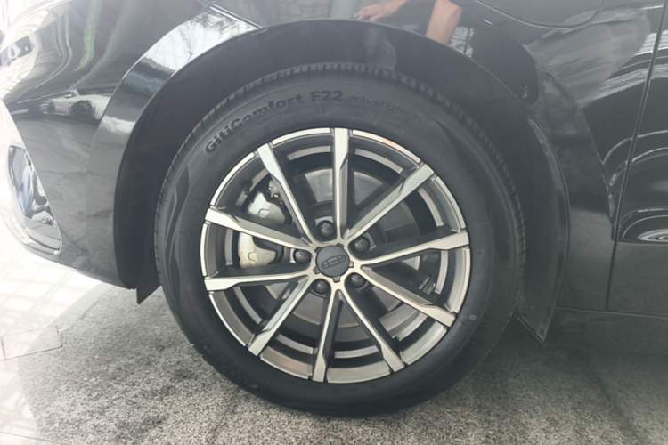 Used Geely Auto Emgrand GT New Energy 2022 1.5T PHEV Extended Range Prestige Version Left Front Wheel Hub