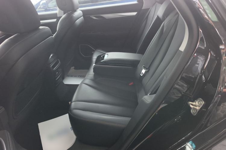 Used Geely Auto Emgrand GT New Energy 2022 1.5T PHEV Extended Range Prestige Version Left Rear Seat