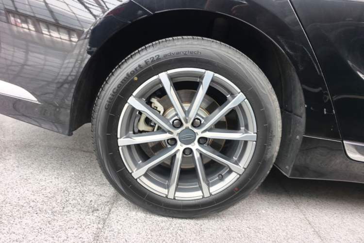 Used Geely Auto Emgrand GT New Energy 2022 1.5T PHEV Extended Range Prestige Version Right Rear Wheel Hub