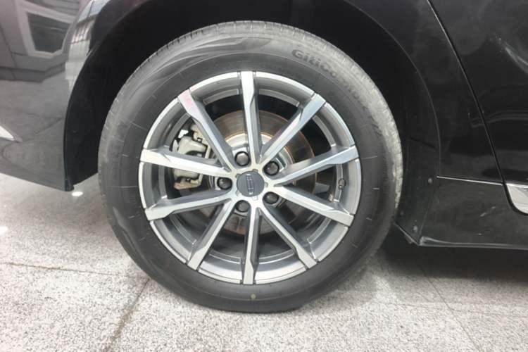 Used Geely Auto Emgrand GT New Energy 2022 1.5T PHEV Extended Range Prestige Version Right Rear Wheel Hub