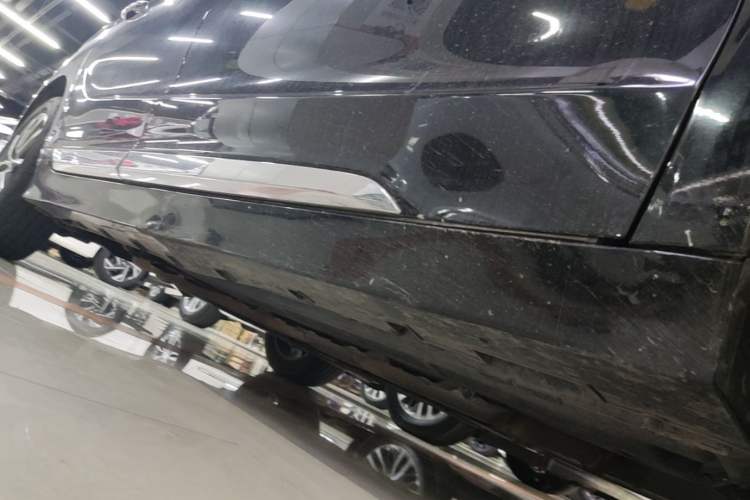 Used Geely Auto Emgrand GT New Energy 2022 1.5T PHEV Extended Range Prestige Version Right Side Sill