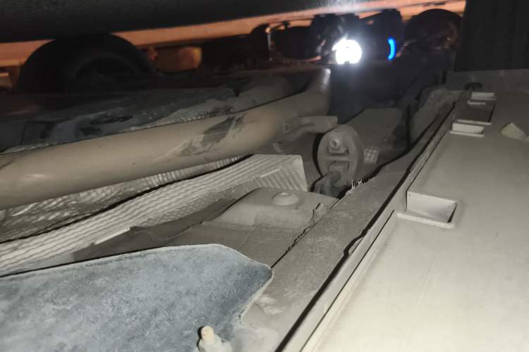 Used Geely Auto Emgrand GT New Energy 2022 1.5T PHEV Extended Range Prestige Version Chassis Rear Right