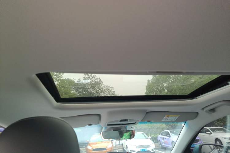 Used Geely Auto Emgrand L 2022 1.4T CVT Ultimate Model Headliner